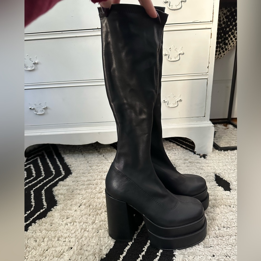 Steve Madden Cypress black boots